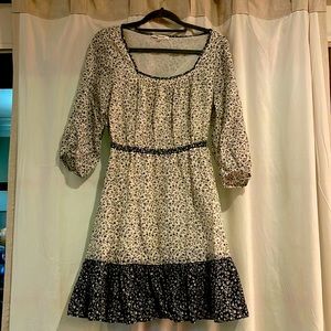 Madewell  - XS b/w mid thigh prairie dress.